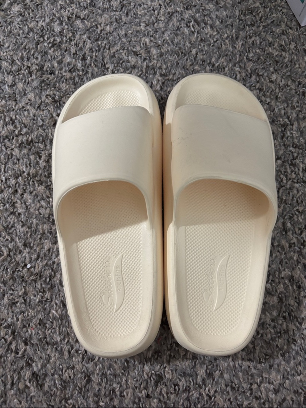 Skechers Cream Slide Sandals
